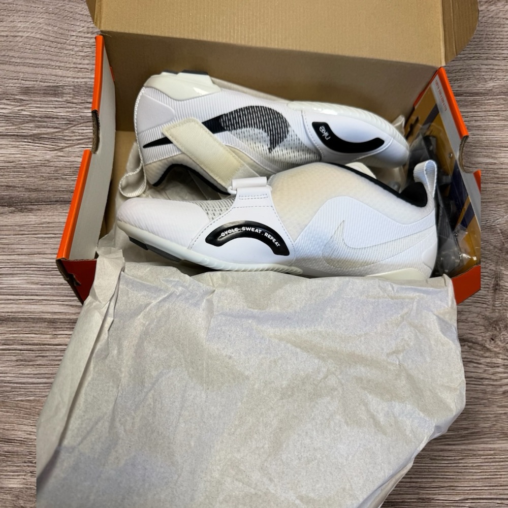 NWT Nike Men's Nike Superrep CycleTrainer, White/Black, 10